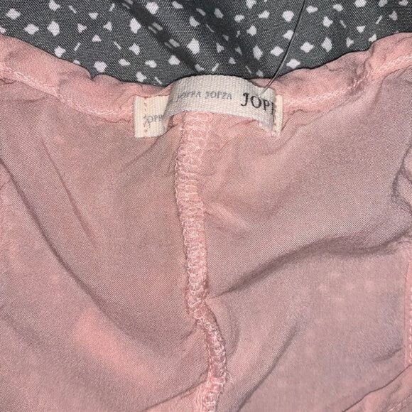 Pink Sleeveless Ruffled Blouse - Picture 2 of 6